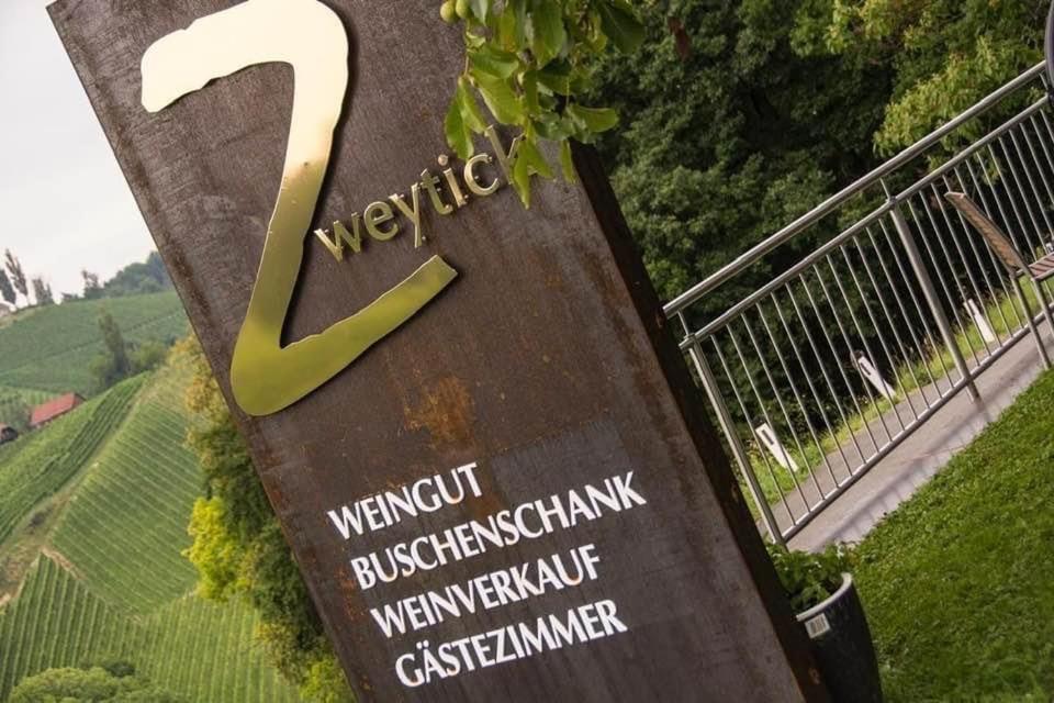 Zweytick Gaestezimmer Weingut Рач-ан-дер-Вайнштрассе Экстерьер фото