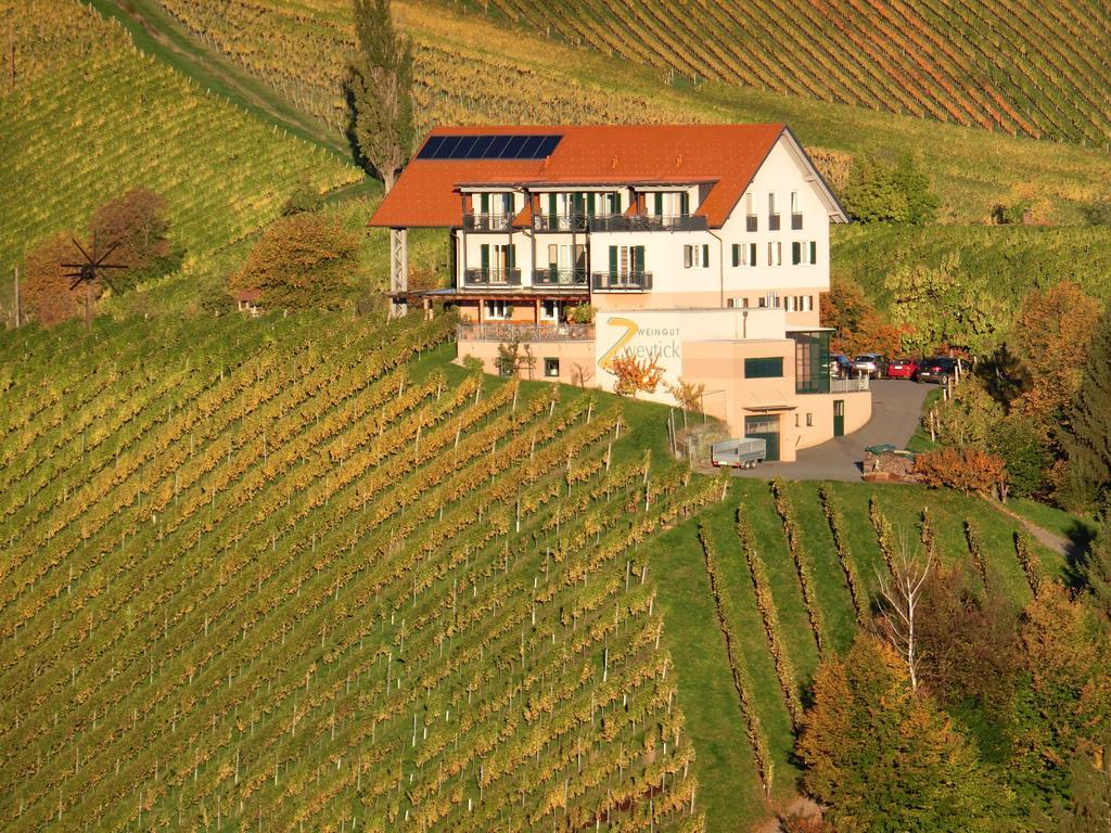 Zweytick Gaestezimmer Weingut Рач-ан-дер-Вайнштрассе Экстерьер фото