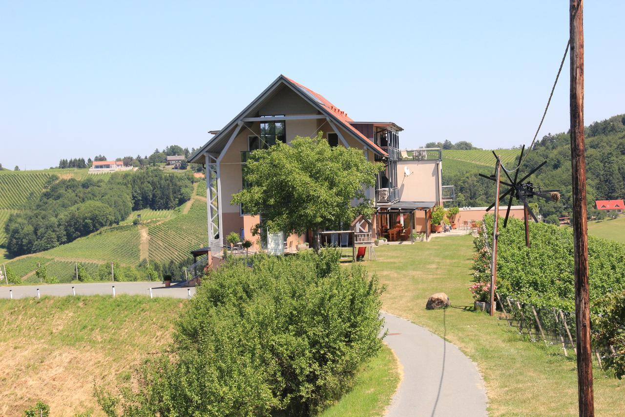 Zweytick Gaestezimmer Weingut Рач-ан-дер-Вайнштрассе Экстерьер фото